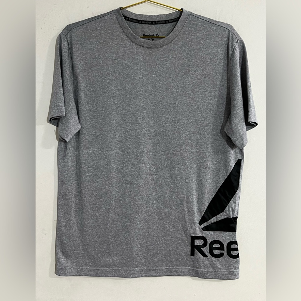 Reebok gray shirt mens shortsleeve medium